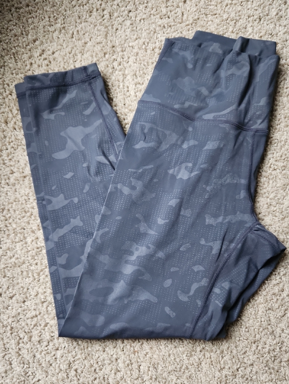 Zyia Gray Camo 7/8 Length Size 6/8 Leggings